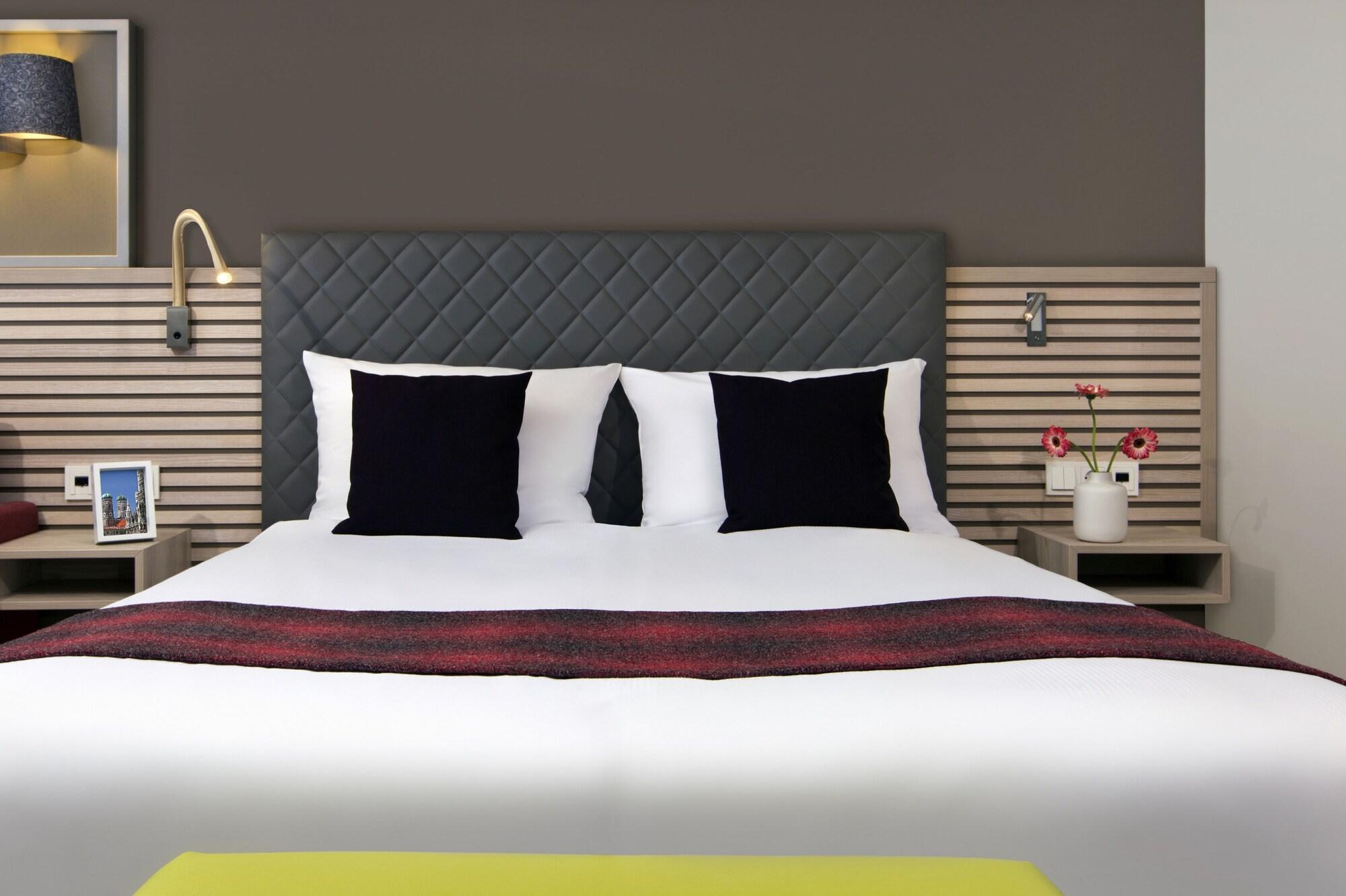 Aparthotel Citadines Arnulfpark Monaco di Baviera Esterno foto