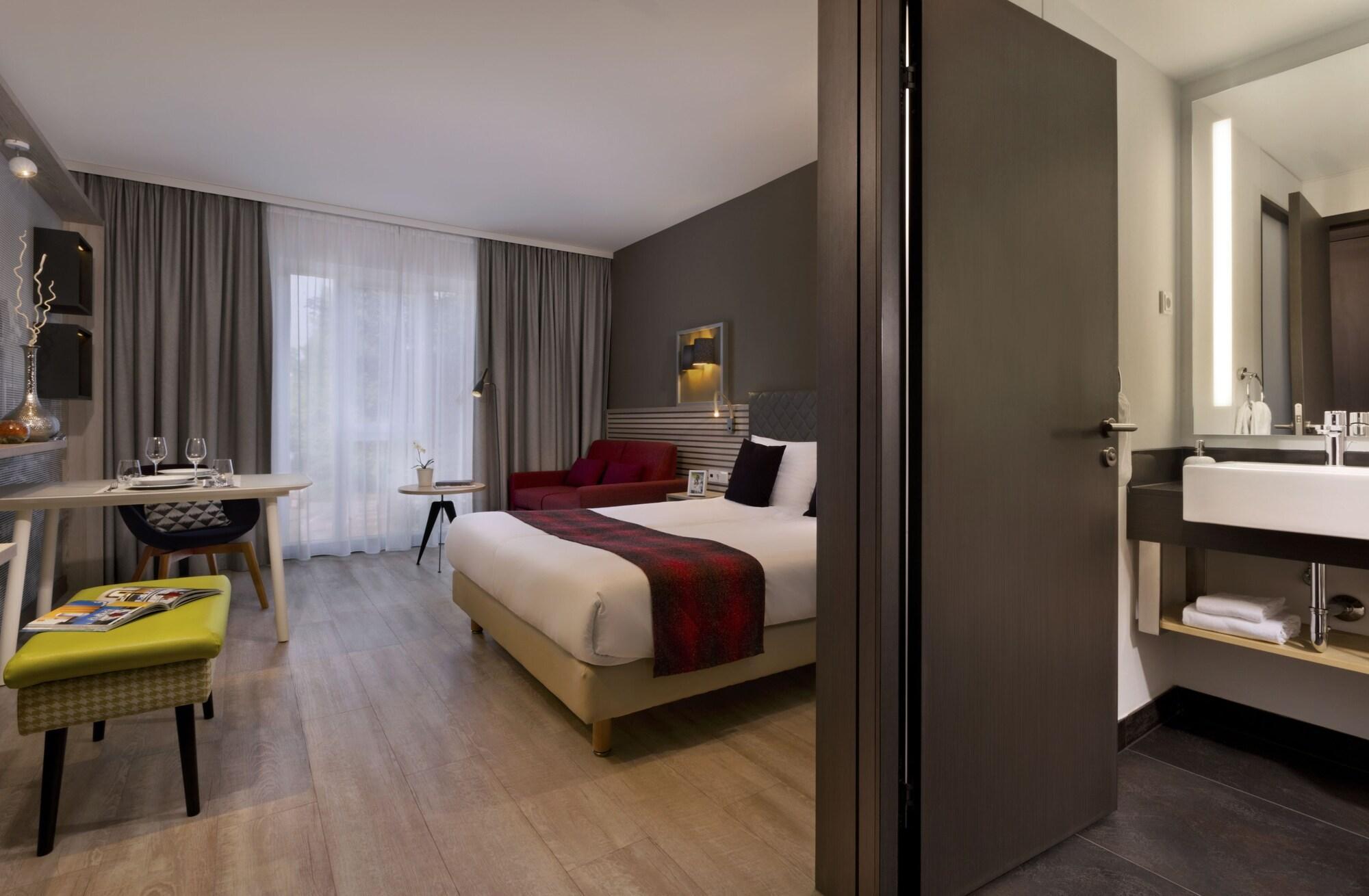 Aparthotel Citadines Arnulfpark Monaco di Baviera Esterno foto