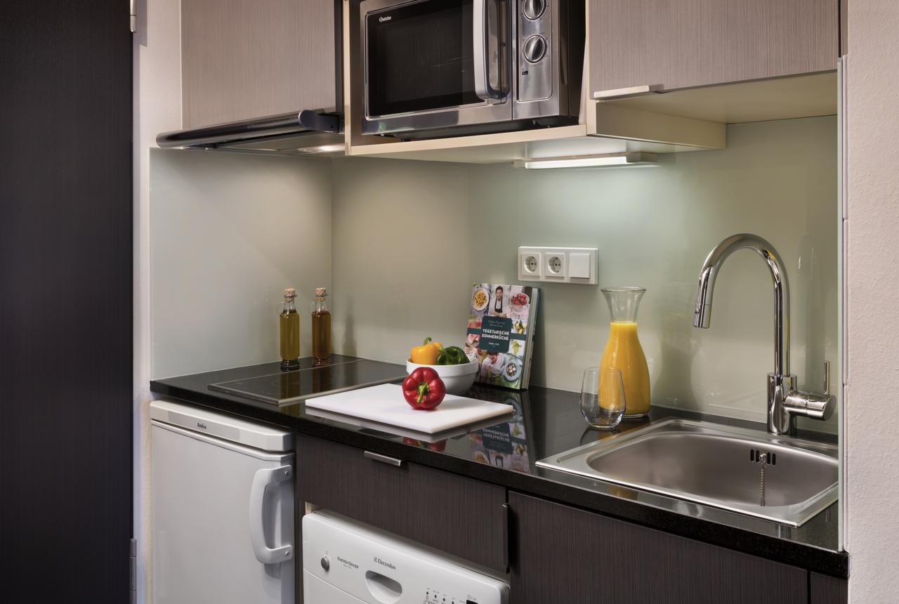 Aparthotel Citadines Arnulfpark Monaco di Baviera Esterno foto