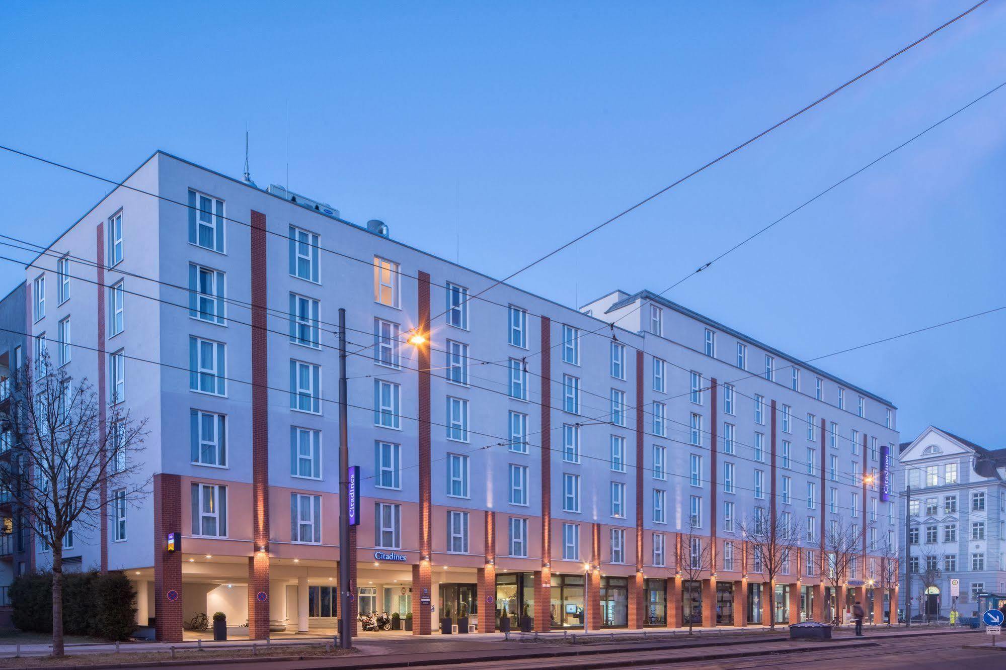 Aparthotel Citadines Arnulfpark Monaco di Baviera Esterno foto