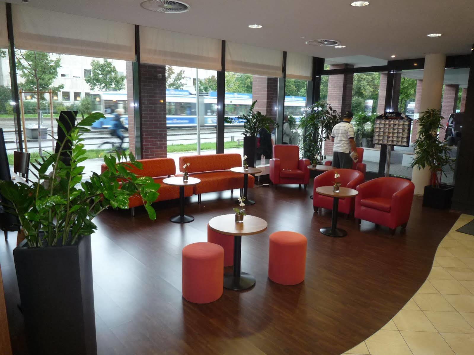 Aparthotel Citadines Arnulfpark Monaco di Baviera Esterno foto