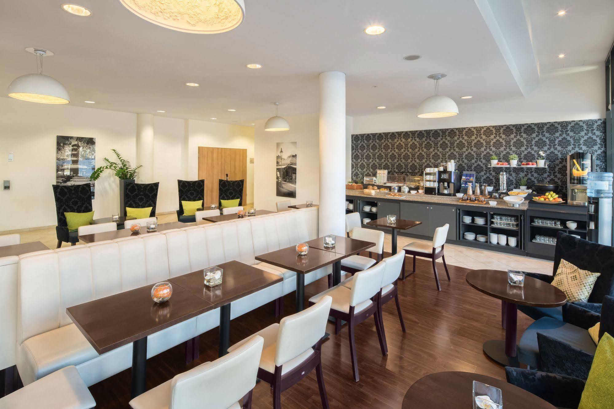 Aparthotel Citadines Arnulfpark Monaco di Baviera Esterno foto