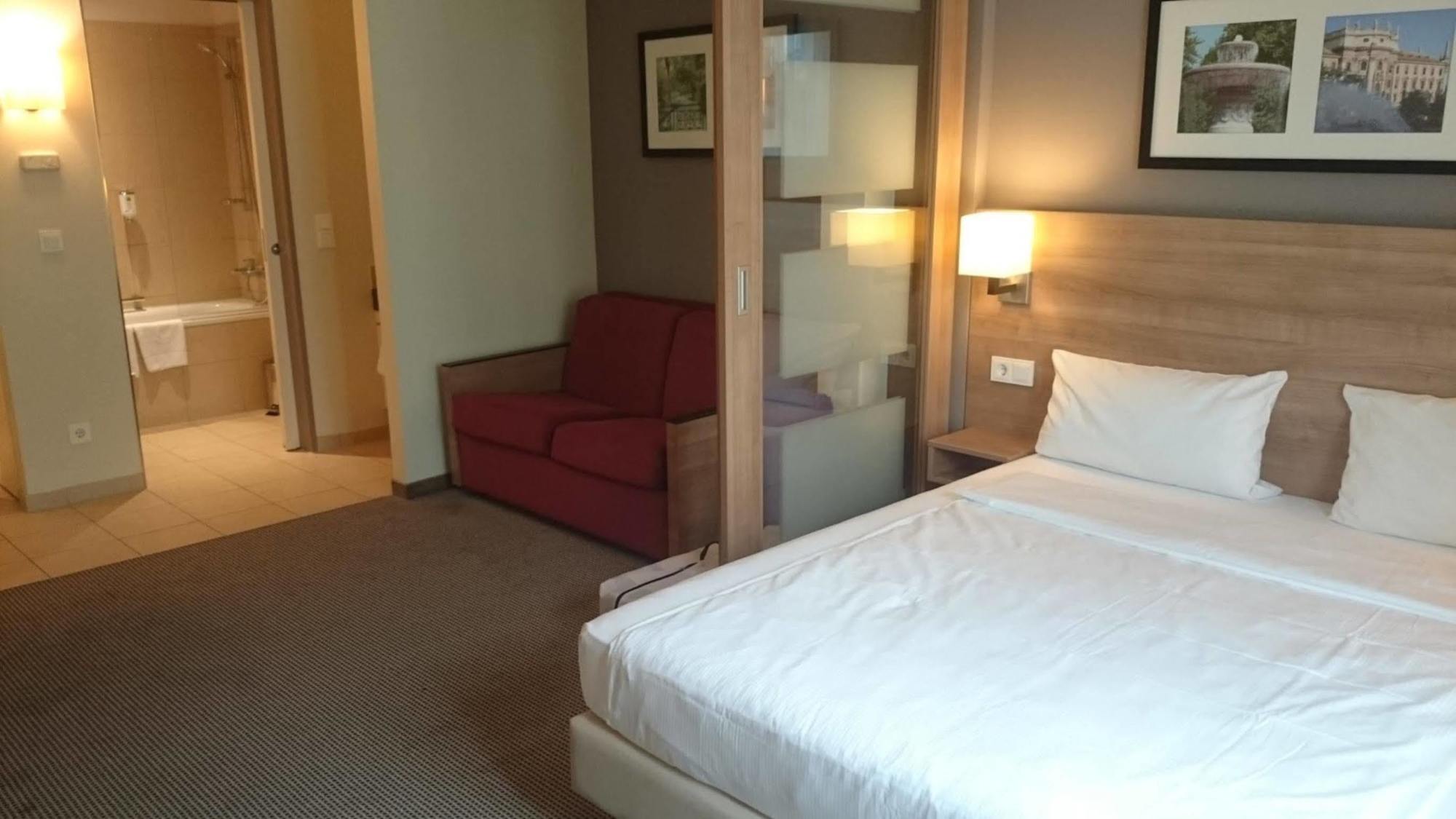 Aparthotel Citadines Arnulfpark Monaco di Baviera Esterno foto