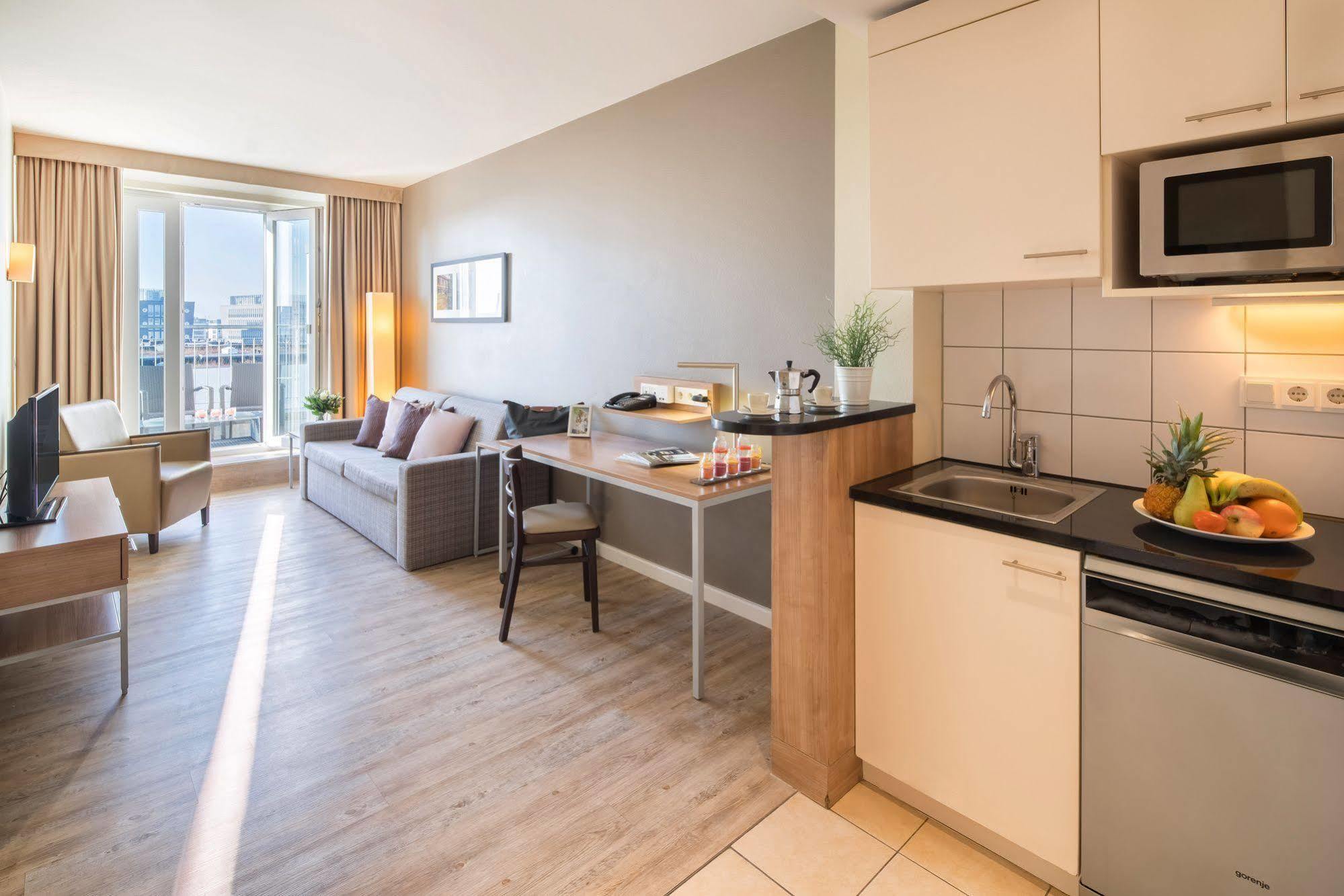 Aparthotel Citadines Arnulfpark Monaco di Baviera Esterno foto